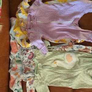 Newborn long sleeve footie pajamas